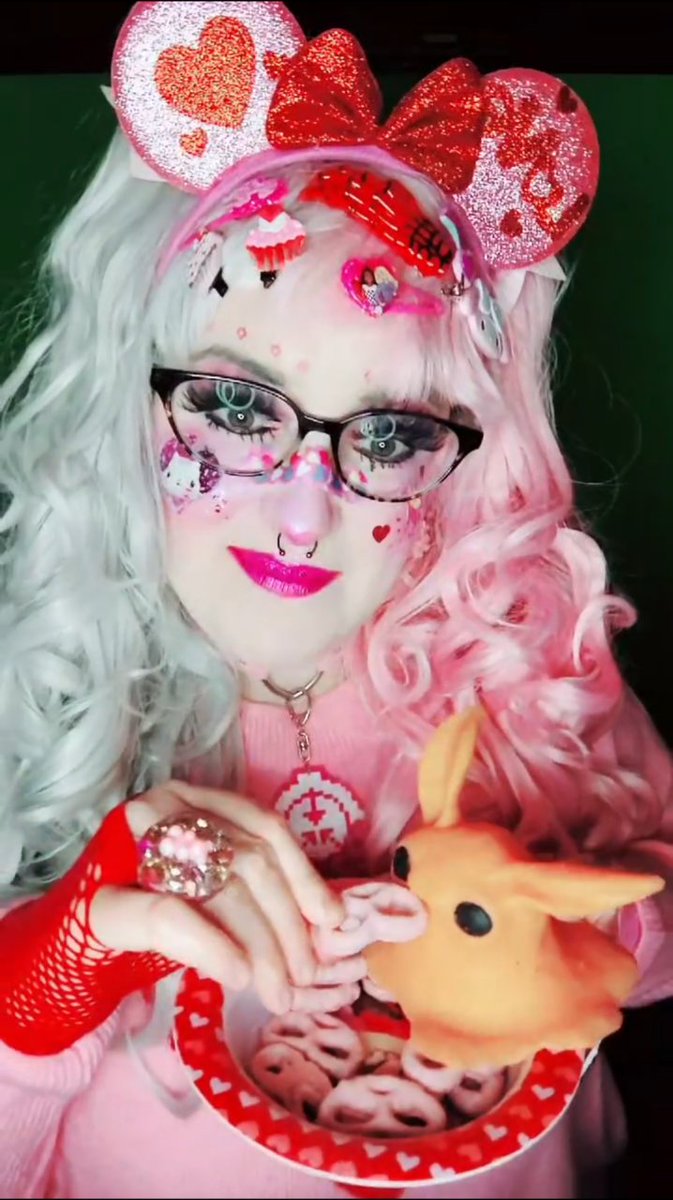 Happy Valentine's Day!! Stay cuteooz!! 💖🎀💝💞 #valentinesday #scpfoundation #scp #scp425 #lovecore #kawaiifashion #altfashion