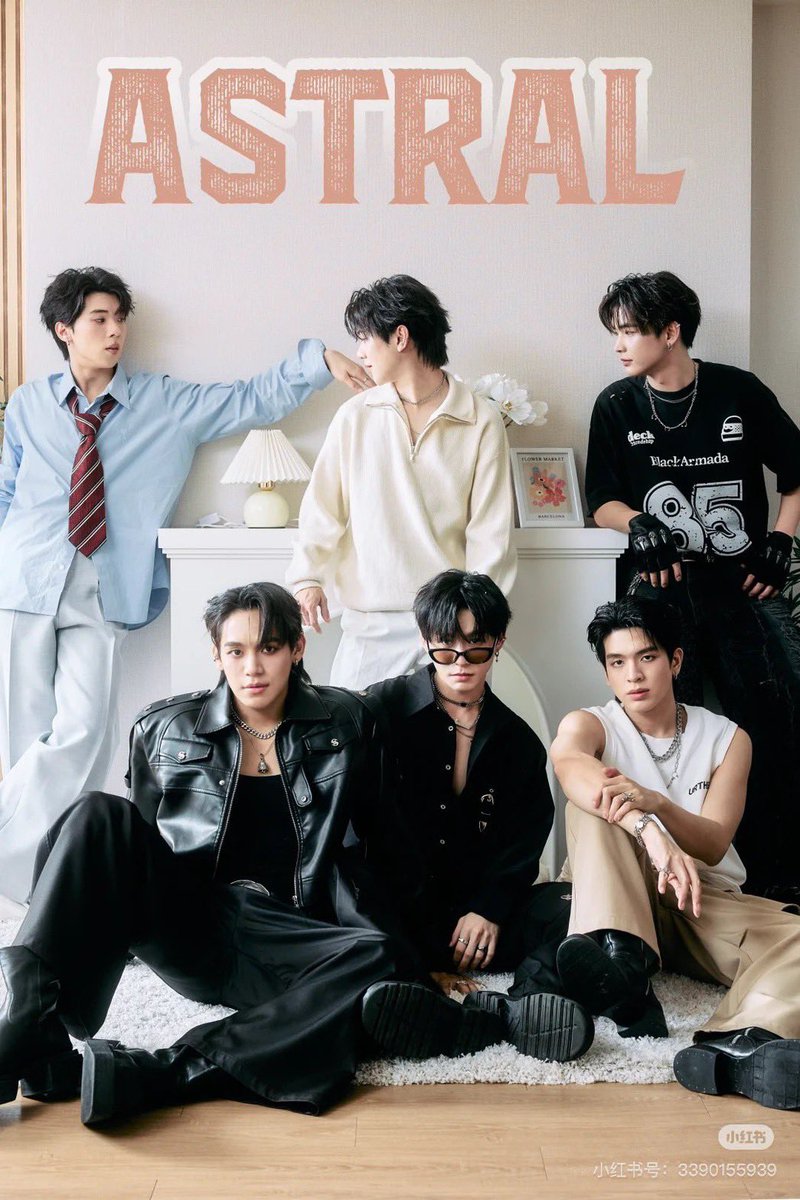 "ภาพที่เห็นในกล้องนั้นงดงามมาก เด็กหนุ่มผู้แสนสดใสที่เดินออกมาจากแสงสว่าง"

รอติดตามรายละเอียดเร็วๆนี้

🔗 : xhslink.com/o/7OBhVdPyNoJ 

#bbverpj #tonliewmtp 
#ngernnn #oattrtttt
#pie_saran #golfpasatorn 
#FoureverYouProjectPart2