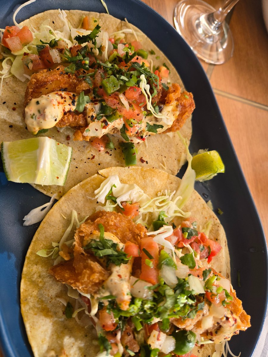 FoxyMoLo's tweet photo. #Toasted Coconut Margaritas
& Baja Fish Tacos ๐ #Cheers to L๐ซถ๐พve #Foodie #Addiction https://t.co/WZruTTe7qQ
