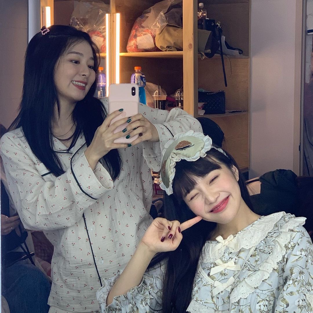 JOY 조이 tweet media