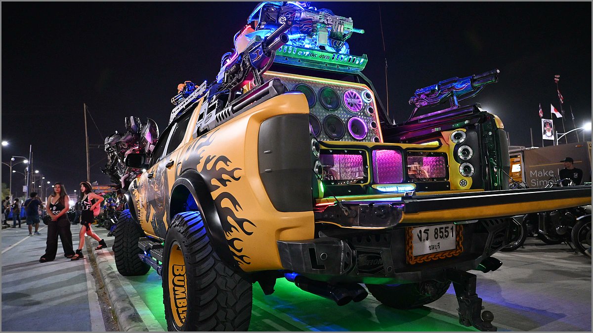 This pickup woke up and said, "I'll take 'loud' for 500, Alex." Who else wants to ride in a car that doubles as a nightclub and a Transformer? #CarLife #Thailand #AutoShow #NightLife #ViralPics
