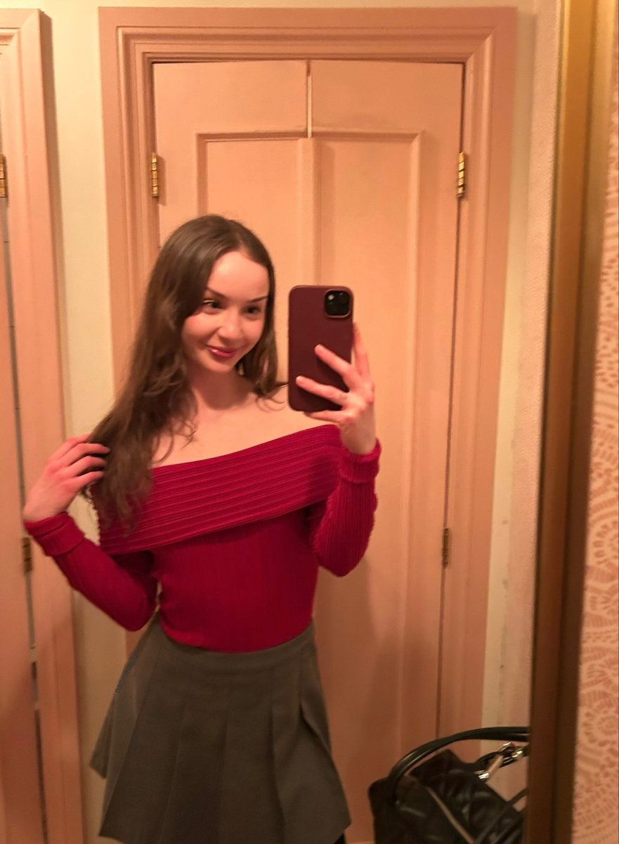 Naomi Has Fun tweet media