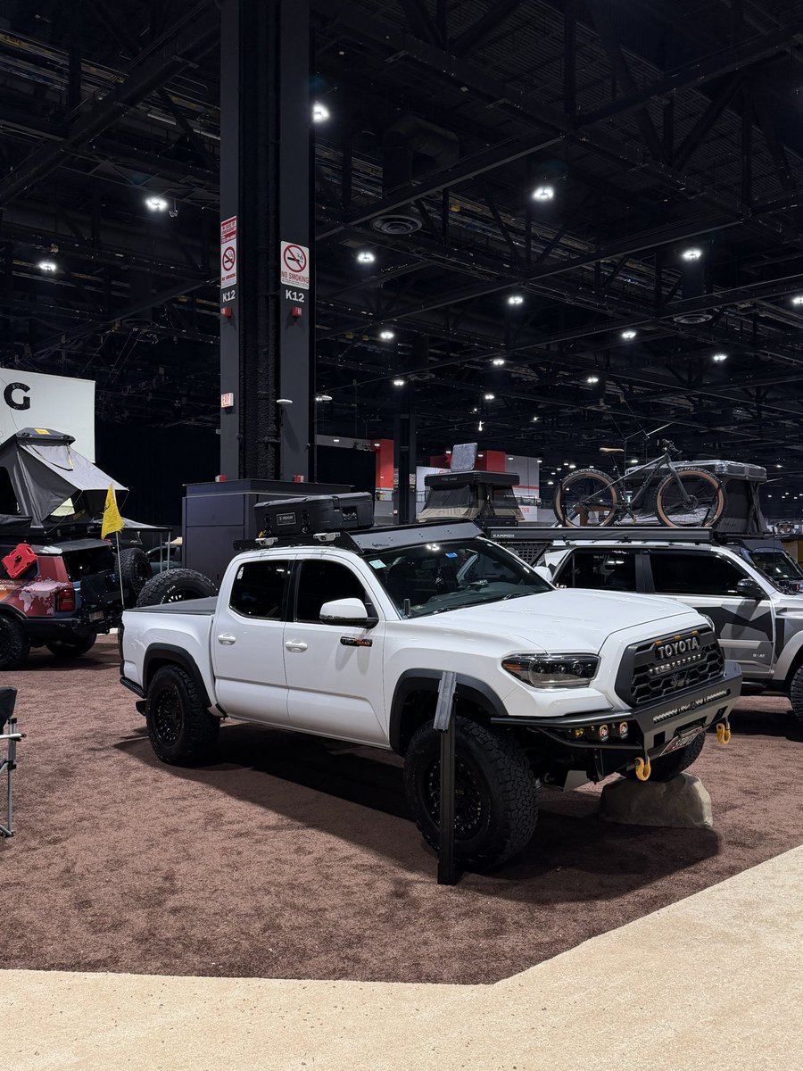 Chicago Auto Show tweet media