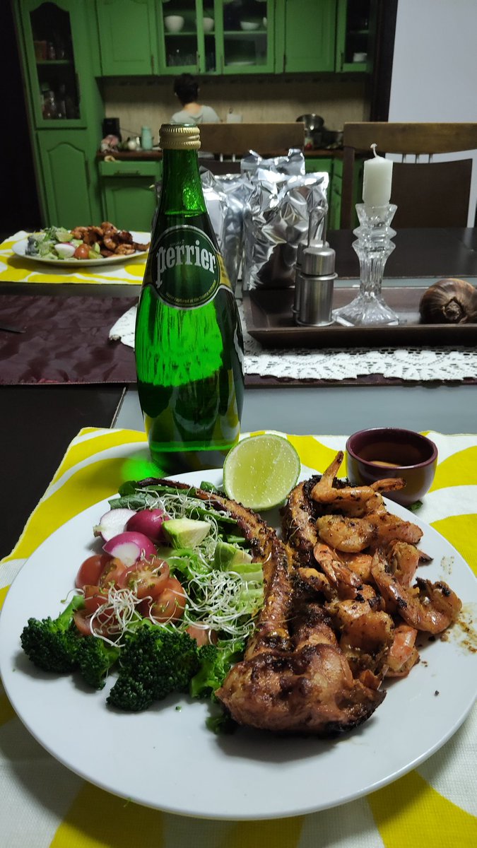 Hecho en casa.
Pulpo zarandeado.
🐙😋