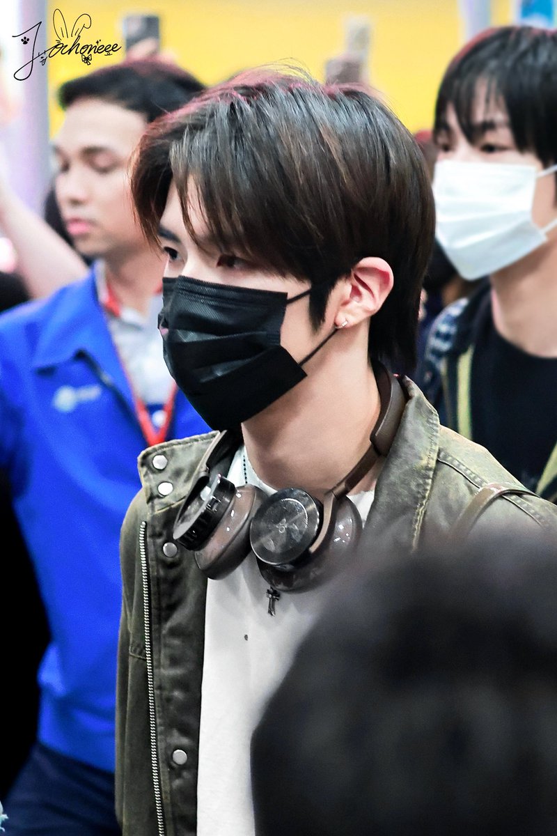 J.ochoneee tweet media