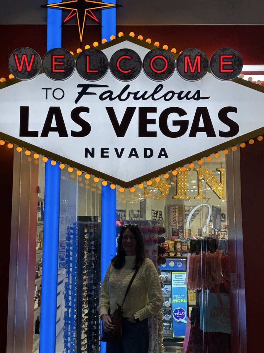_KileyKirk's tweet photo. Vegas. https://t.co/9ECMlCKkoW