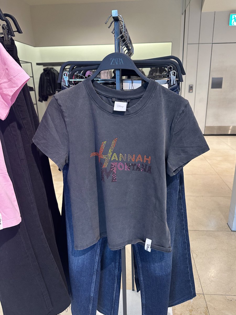 実物かわいい！😍🧡💜 オンラインでは売り切れですが、再入荷ありそう