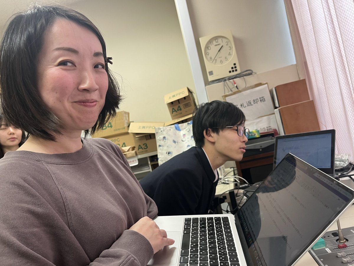 【弁天町ユース保健室】大阪市の昇陽高校で生徒会の皆さんと放送に参加！ユース保健室って？友達と行っていい？秘密は守れる？などなど、学生さんからの質問に答えました😊ありがとうございました！放送の準備は二週間。自分の言葉を持っている素敵な学生さんでした🧑‍🎓来月は昇陽高校でカフェ開催です☕️