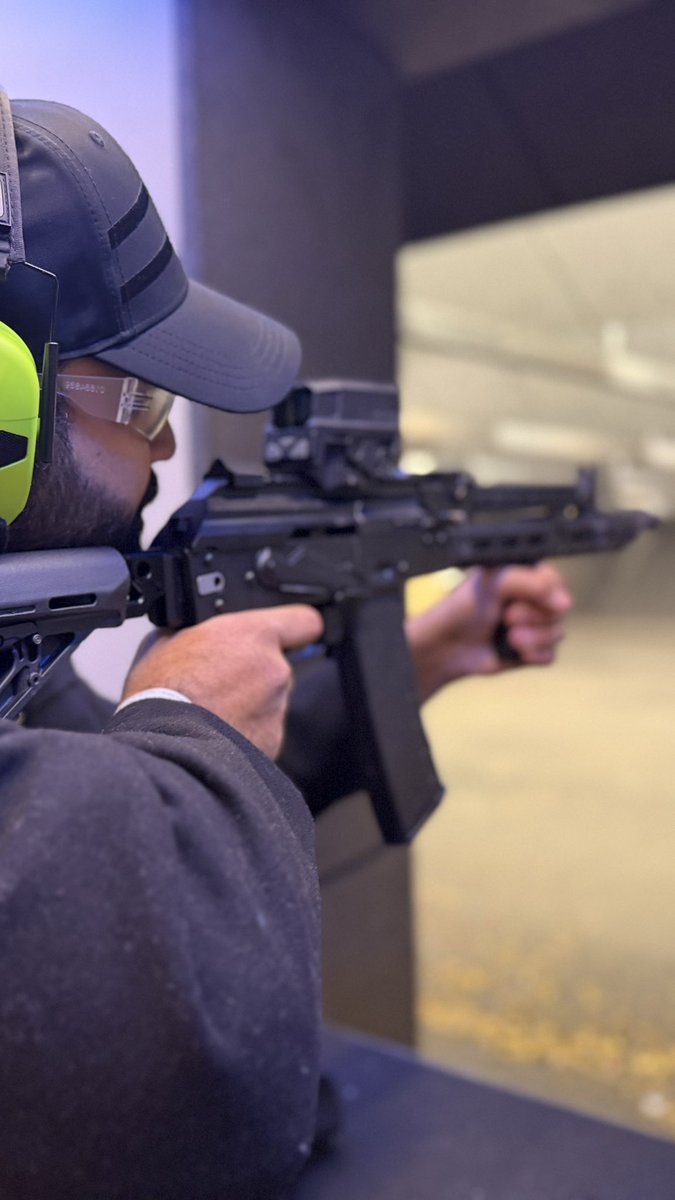 VgowthamS's tweet image. Controlled chaos ☮️🎯 #rangeday