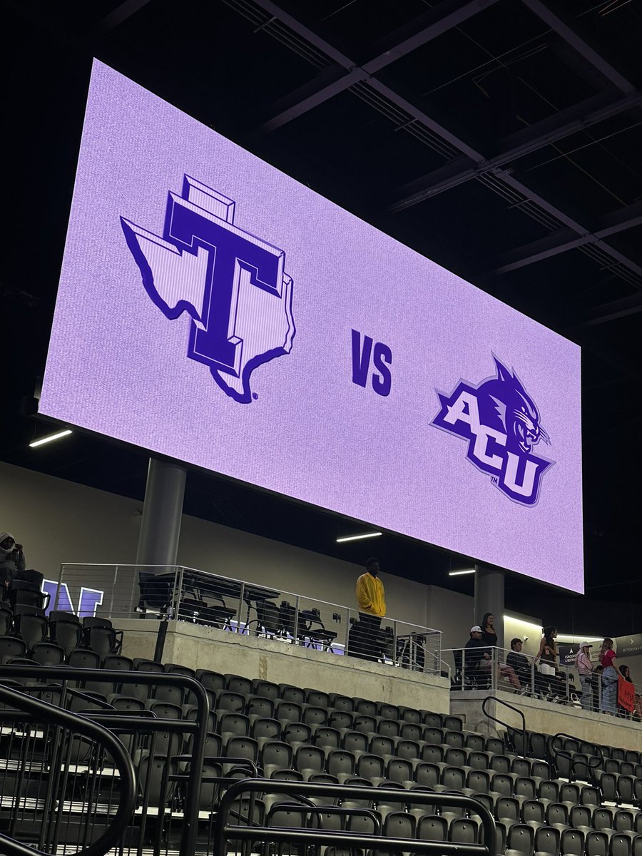 Ava Wineglass tweet media