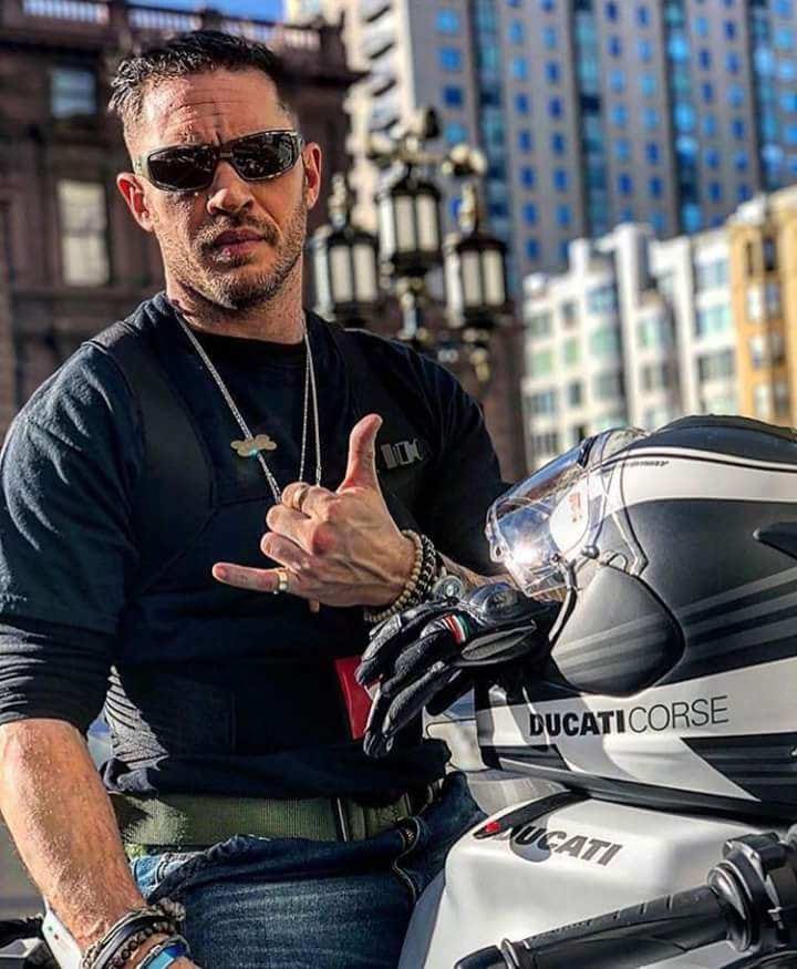 Heather C. tweet media