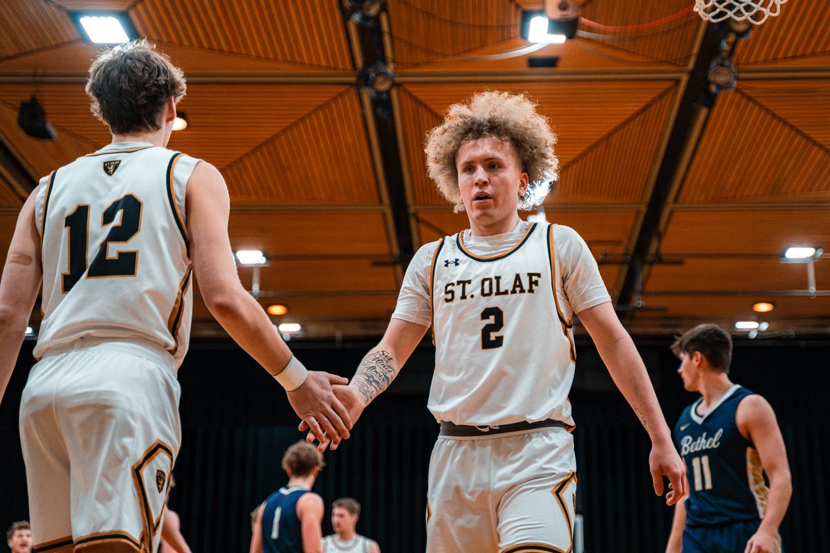 St. Olaf Athletics tweet media