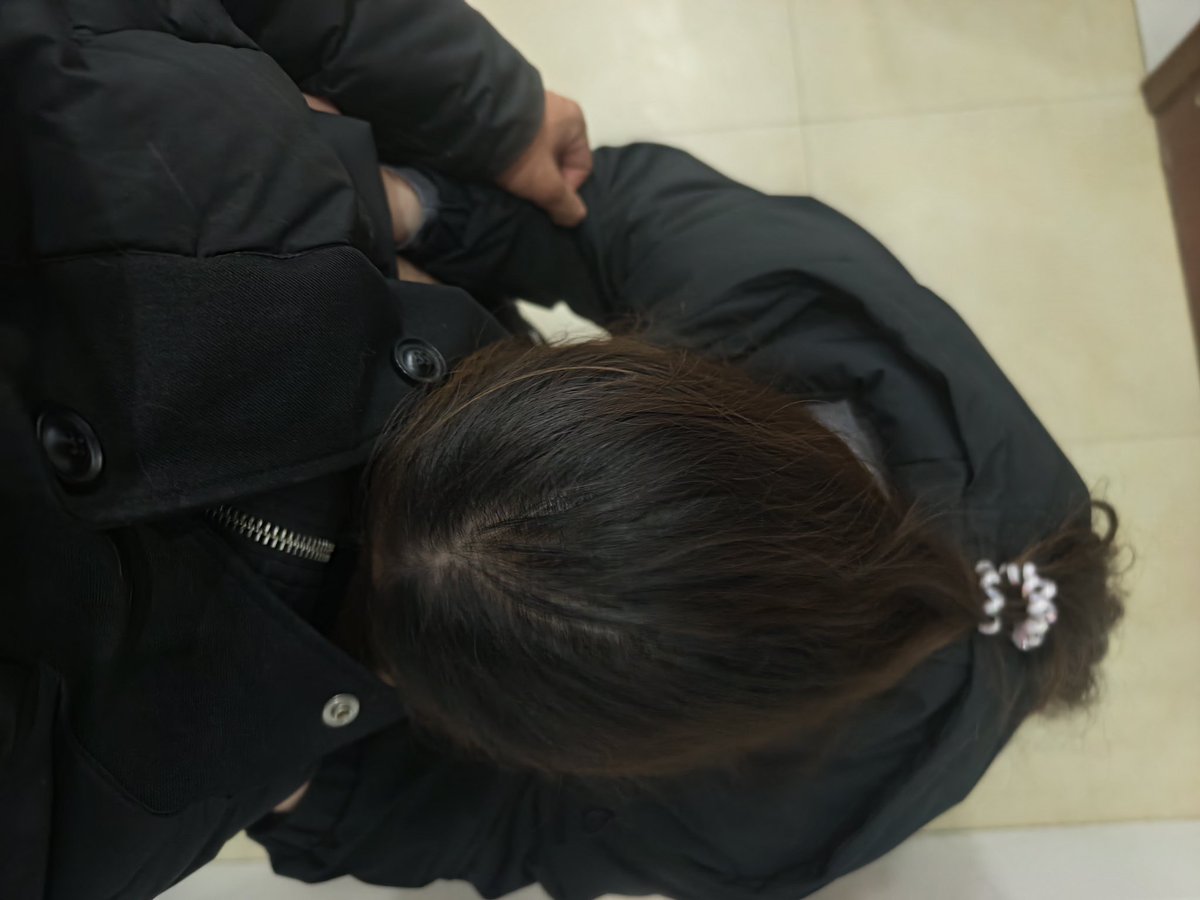Smutek_z's tweet photo. 听话 https://t.co/JNpWKhy7rv