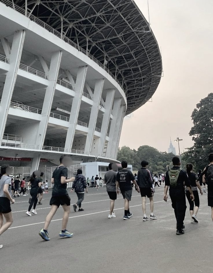 ㅤ

  📍 GBK Senayan
Morn jog! Setelah itu berburu mie ayam. 👍🏻

ㅤ