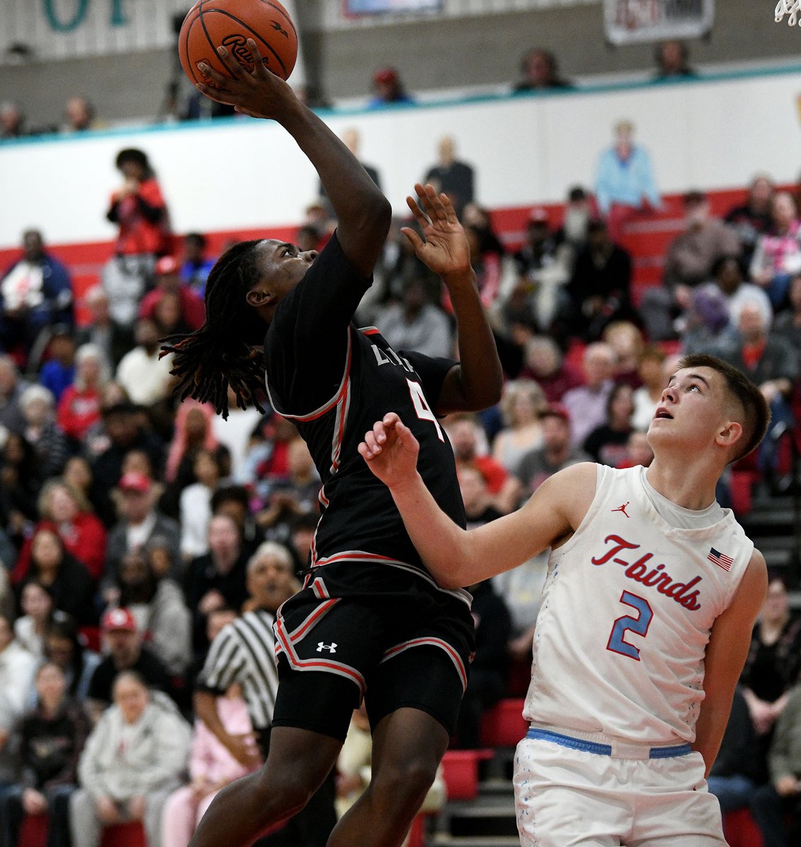 LimaCitySchools's tweet photo. The night belonged to Noah Simpson, who scored a career-high 41. #spartanpride #LimaCup https://t.co/gXEmkYHGaJ