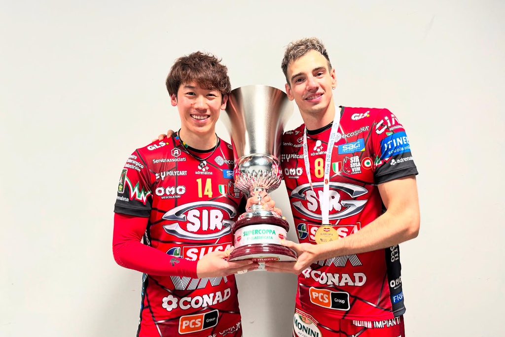 watanabe_tukasa's tweet photo. このコンビがしばらく見れないのは辛いけどロセル🇦🇷の怪我が1日でも早く治りますように……🙏
#石川祐希 https://t.co/SLuonlATIn
