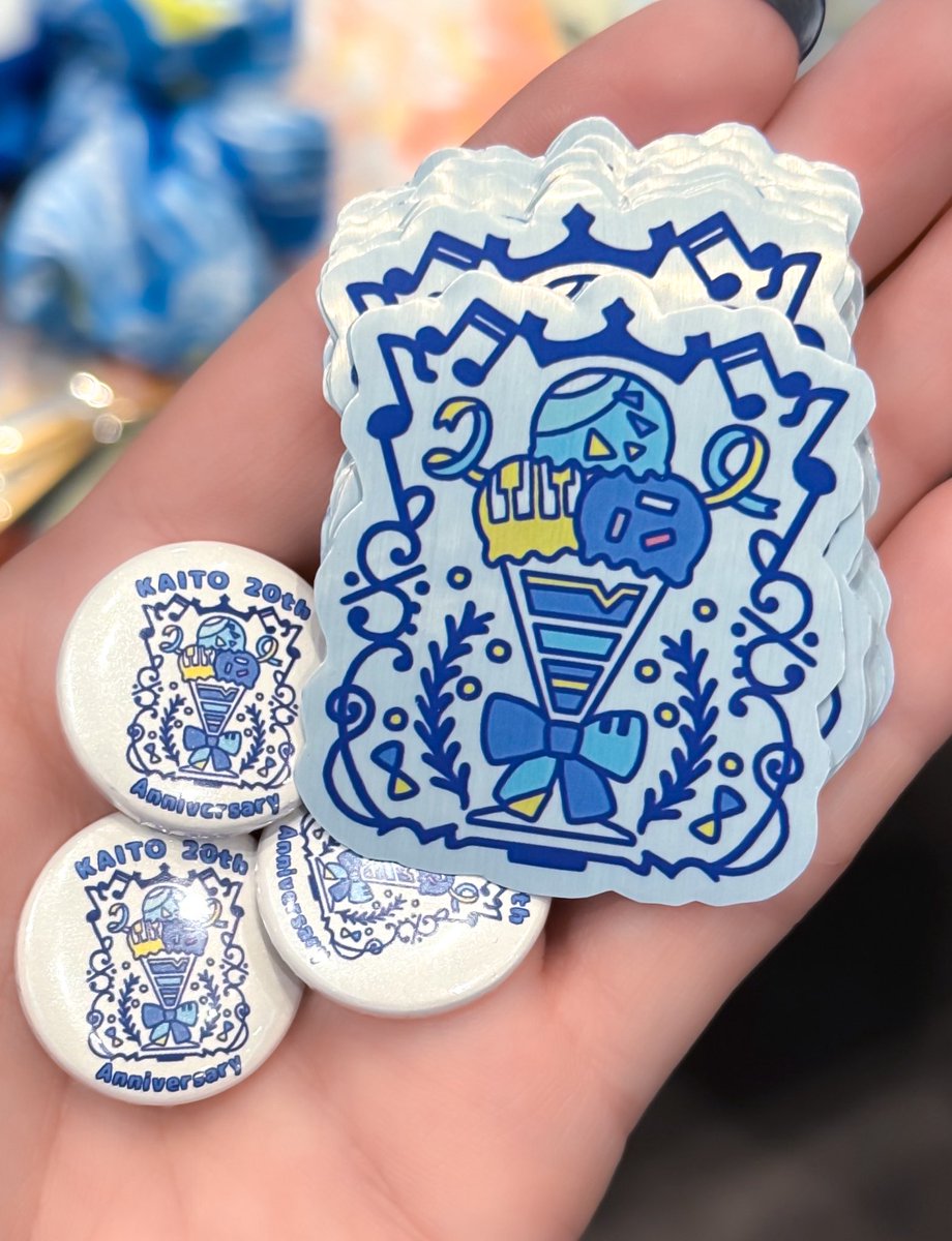 スペース準備出来ました〜！ 無配のKAITO兄さん20周年記念缶バッジと