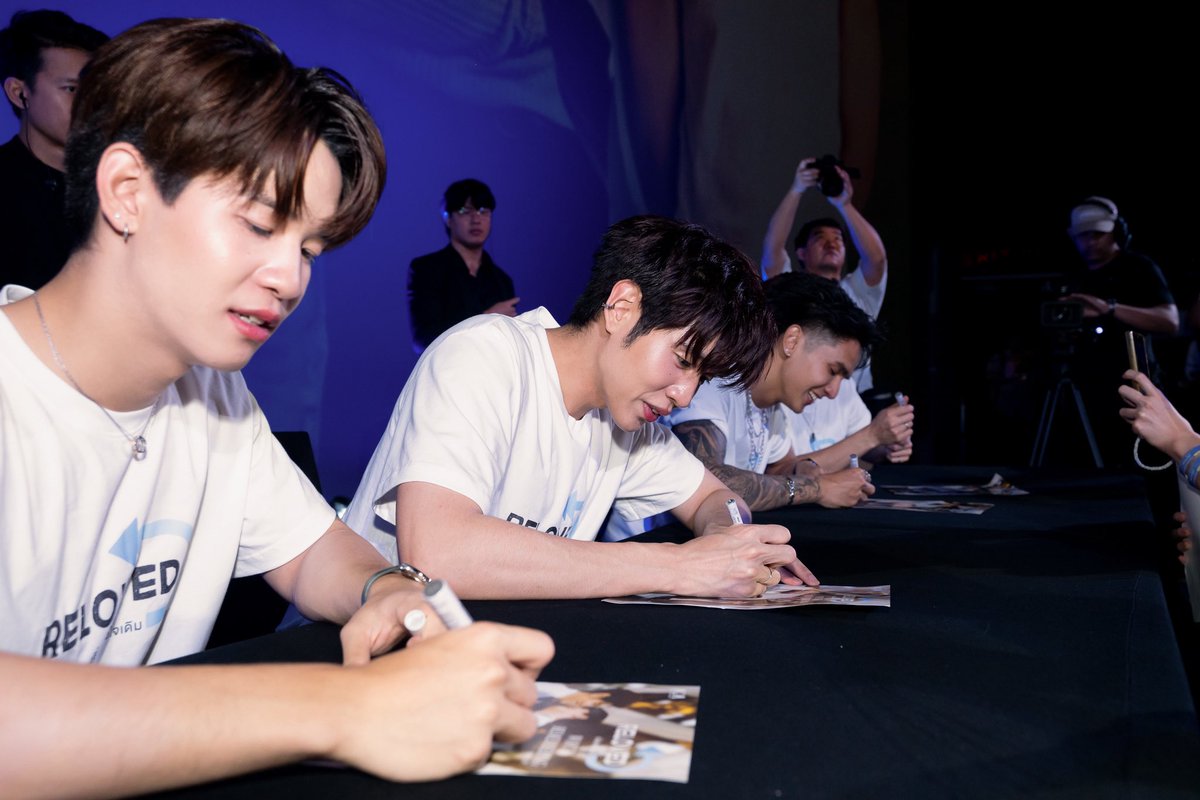 MojoMuse_MMM's tweet photo. ภาพบรรยากาศในงาน " Reloved เริ่มใหม่หัวใจเดิม WORTH REMEMBERING " ✨🩵
#MojoMuseManagement
#Relovedเริ่มใหม่หัวใจเดิม
#Relovedtheseries
#RelovedWorthRemembering
#RelovedFinalEP (3) https://t.co/LrKndRHdtu