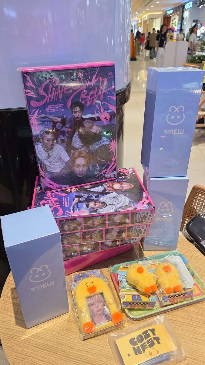 putriな tweet media