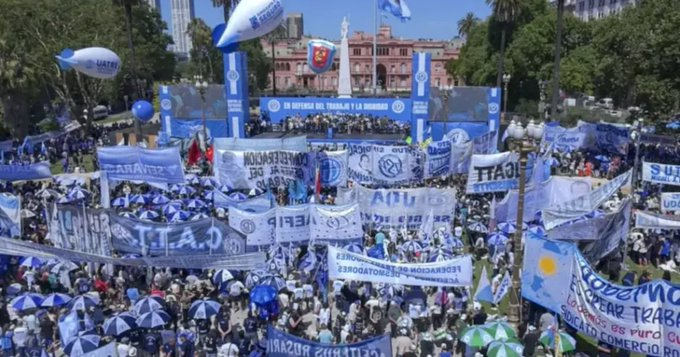 Macarena Ilharreborde McL 🔎 tweet media