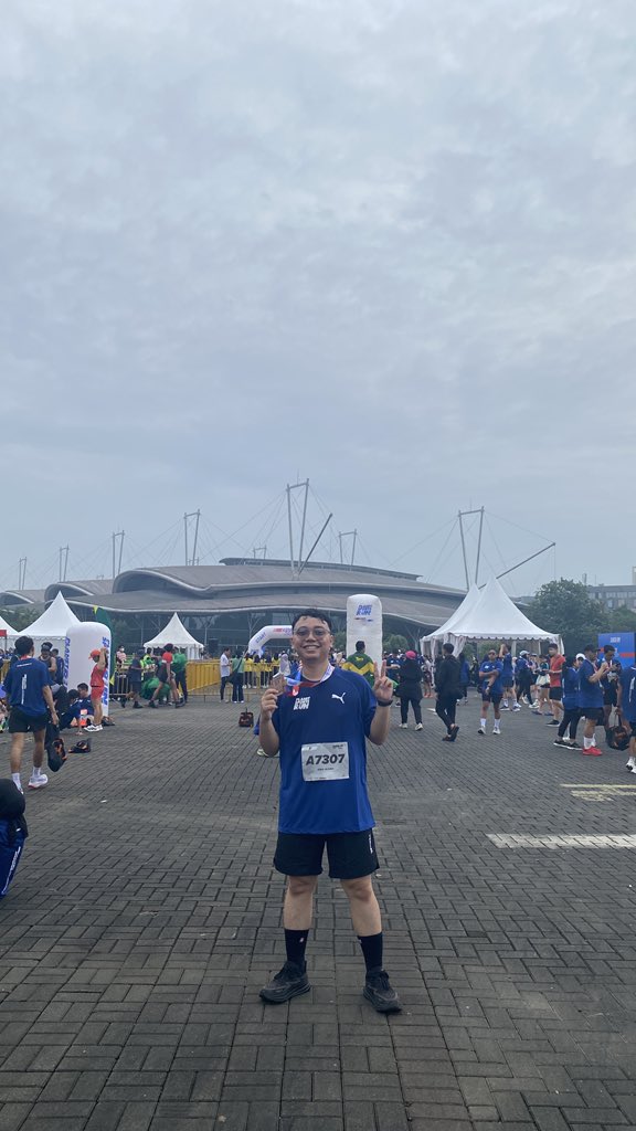 xentineyl's tweet photo. Setelah digempur lembur terus, hampir masuk ICU 3 minggu lalu, dan kondisi masih kurang sehat, akhirnya bisa kelarin juga ni race🥹🩵
*Video terakhir ngincer 00:48:00 gagal bjirr
#ekinrun https://t.co/Tx8ThprO7X