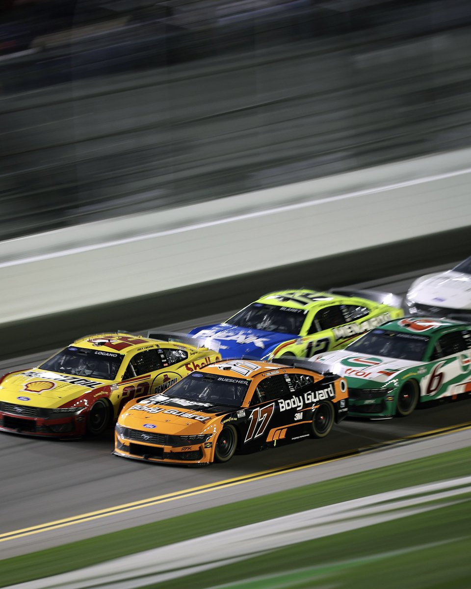 Chris_Buescher's tweet image. Thinking about our sport’s biggest day tomorrow. We’ve been in contention many times and we’ve got the car to do so tomorrow. Backup feels as good as the primary. Got 40 cars to pass tomorrow and 500 miles to do it. The 17 bunch is ready 👊🏼