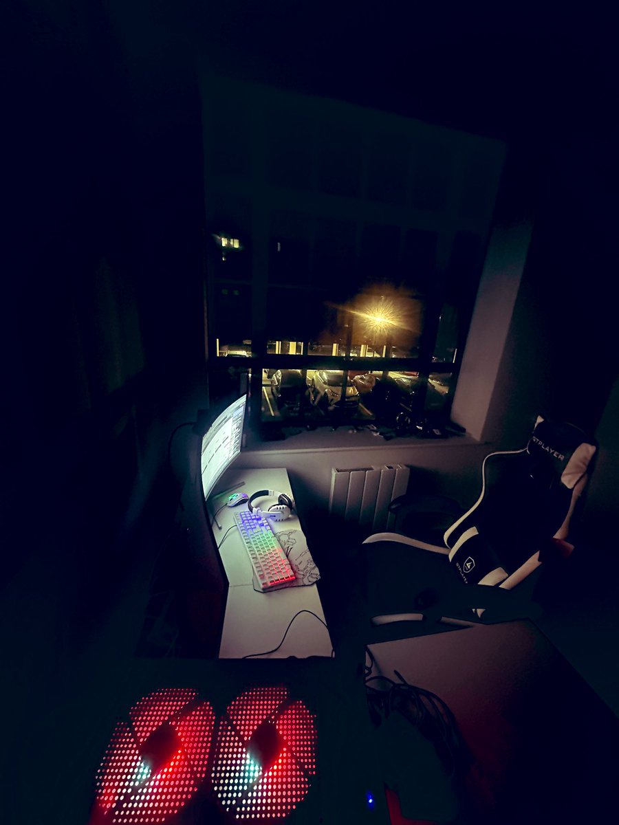 Thinkfast23929's tweet photo. My life the last two months
3:21 am
Still working
However long the night, the dawn will break. #lifeofaCEO https://t.co/3pl2thXPgO