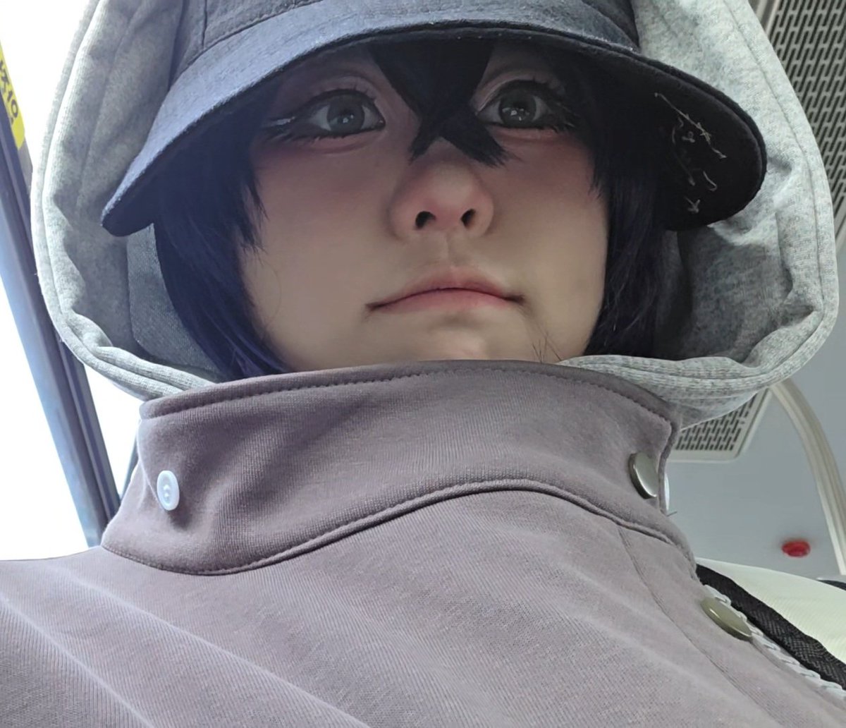 어제 콜캅 영상 돌려보는 중인데 무보정도 뽀쨕하게 잘 나왔어여