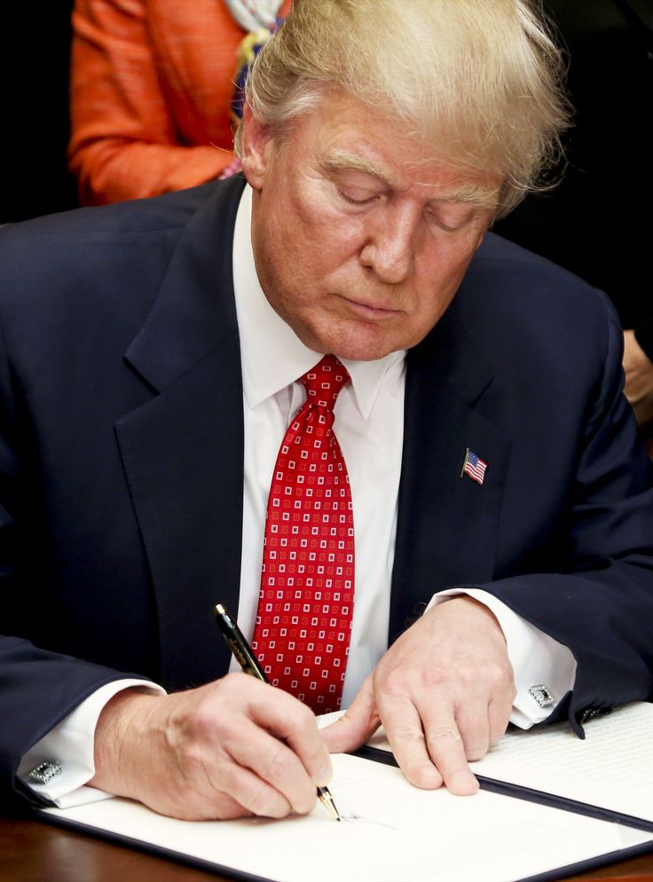 perlinaino's tweet photo. If you had a chance to say something to Mr. Trump, what would you say?

BE HONEST https://t.co/rZKYv9VtVg