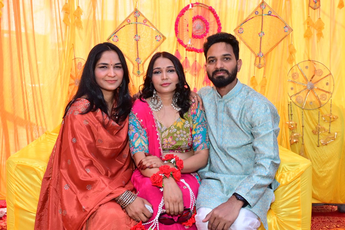 VishalGarwa29's tweet photo. Sister Haldi ceremony ✨🪄
#Haldi #InAr https://t.co/vBsLjgkH10