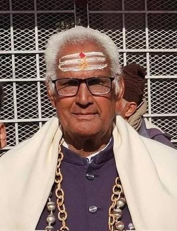 DrKuldeepNegi's tweet photo. बाबा केदारनाथ धाम के वरिष्ठ तीर्थपुरोहित श्रीनिवास पोस्ती जी के निधन का समाचार अत्यंत दुःखद है। आपका संपूर्ण जीवन धार्मिक एवं सामाजिक कार्यों में समर्पित रहा, बाबा केदारनाथ पुण्यात्मा को श्रीचरणों में स्थान व शोकाकुल स्वजनों को अपार दुःख को सहने की शक्ति प्रदान करें। 

ॐ शांति॥ https://t.co/xPgBIjpFGO