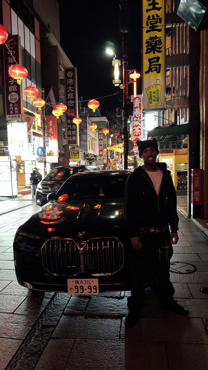 Smiling tryna get Rich tweet media