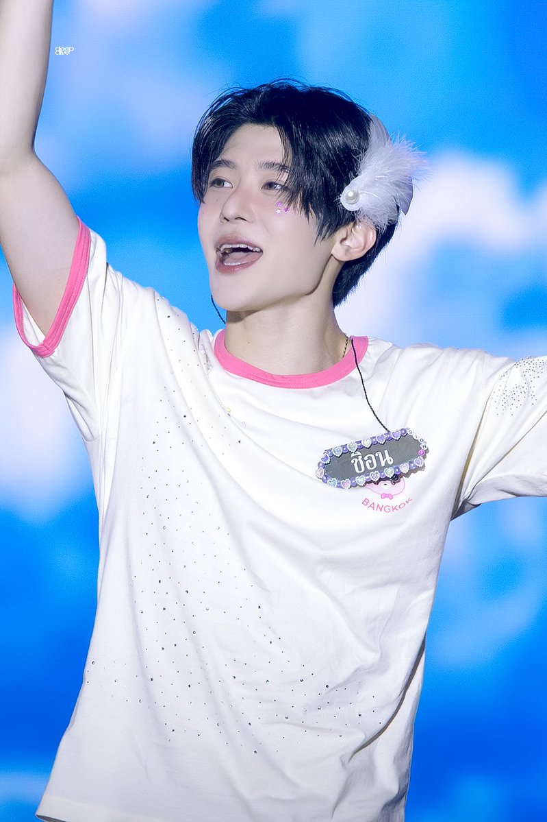 ⠀⠀⠀
           ᕱ⑅ᕱ
    Ƹ̵̡\ ( ˃̶ ᵕ ˂̶ ) /Ʒ
     o (    ⊃⊃) ━☆・*。
   　　・゜
　       °。+ * 。
　　　　　.・゜
　　　　　゜｡ﾟﾟ･｡･ﾟﾟ。
　　　　　　ﾟ。　 　｡ﾟ
　　　　　　　ﾟ･｡･ﾟ