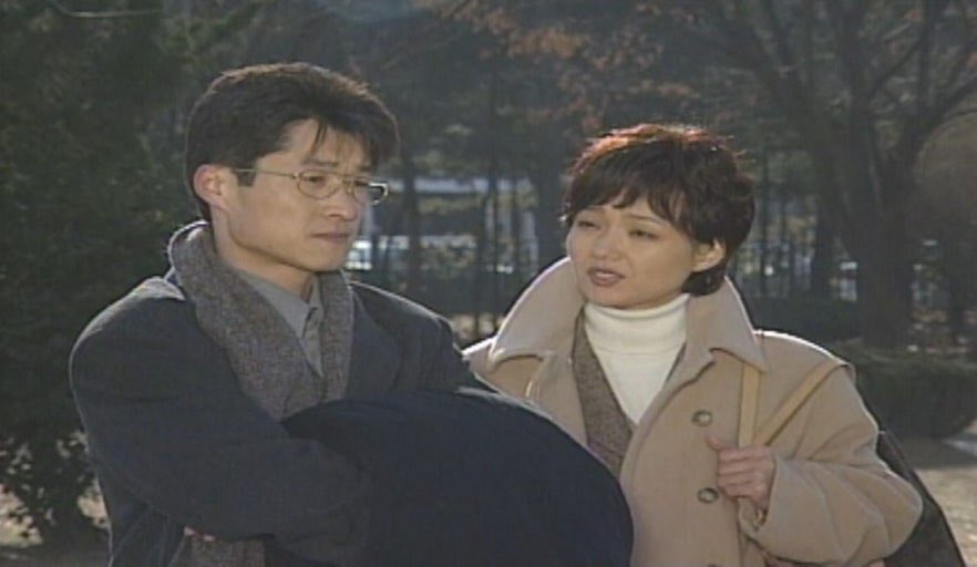 배종옥이 원래 그 “어린 당돌한” 여자 역 전문이었는데,,, ㅋㅋㅋ