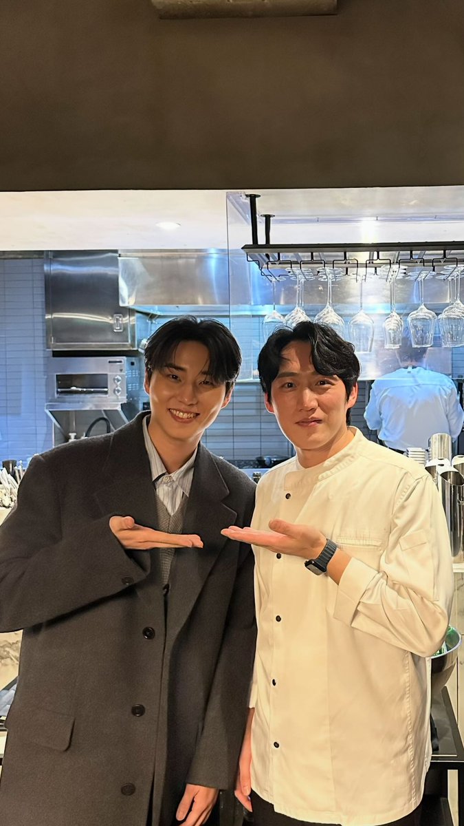 아 귀여워 차려 입었어