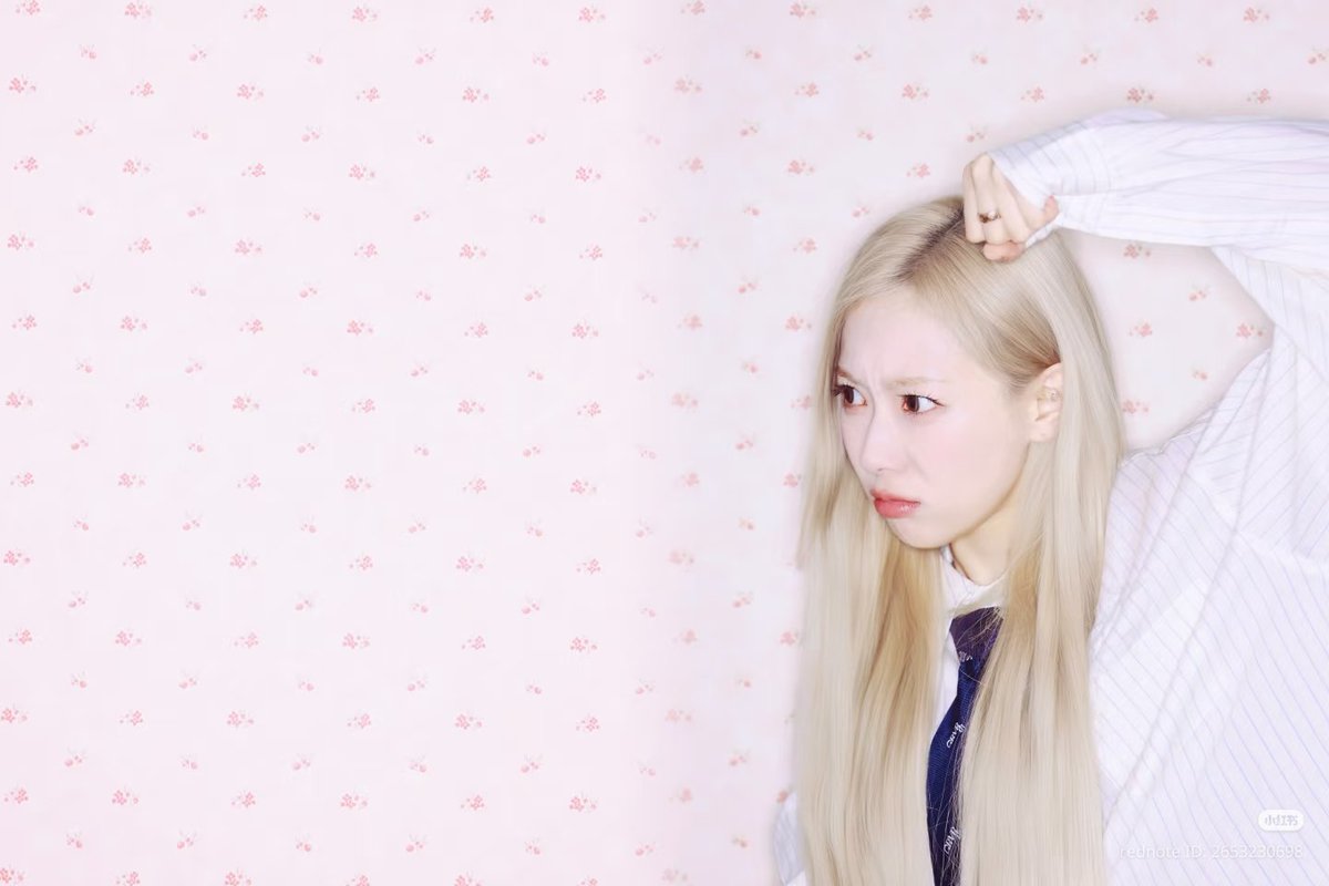 🖇️ XIAOHONGSHU 260214
I feel like something's missing around me 🤔
Of course it's my Somnias! Happy Valentine's Day!
- © 韩东_捕梦网
#DREAMCATCHER #HANDONG