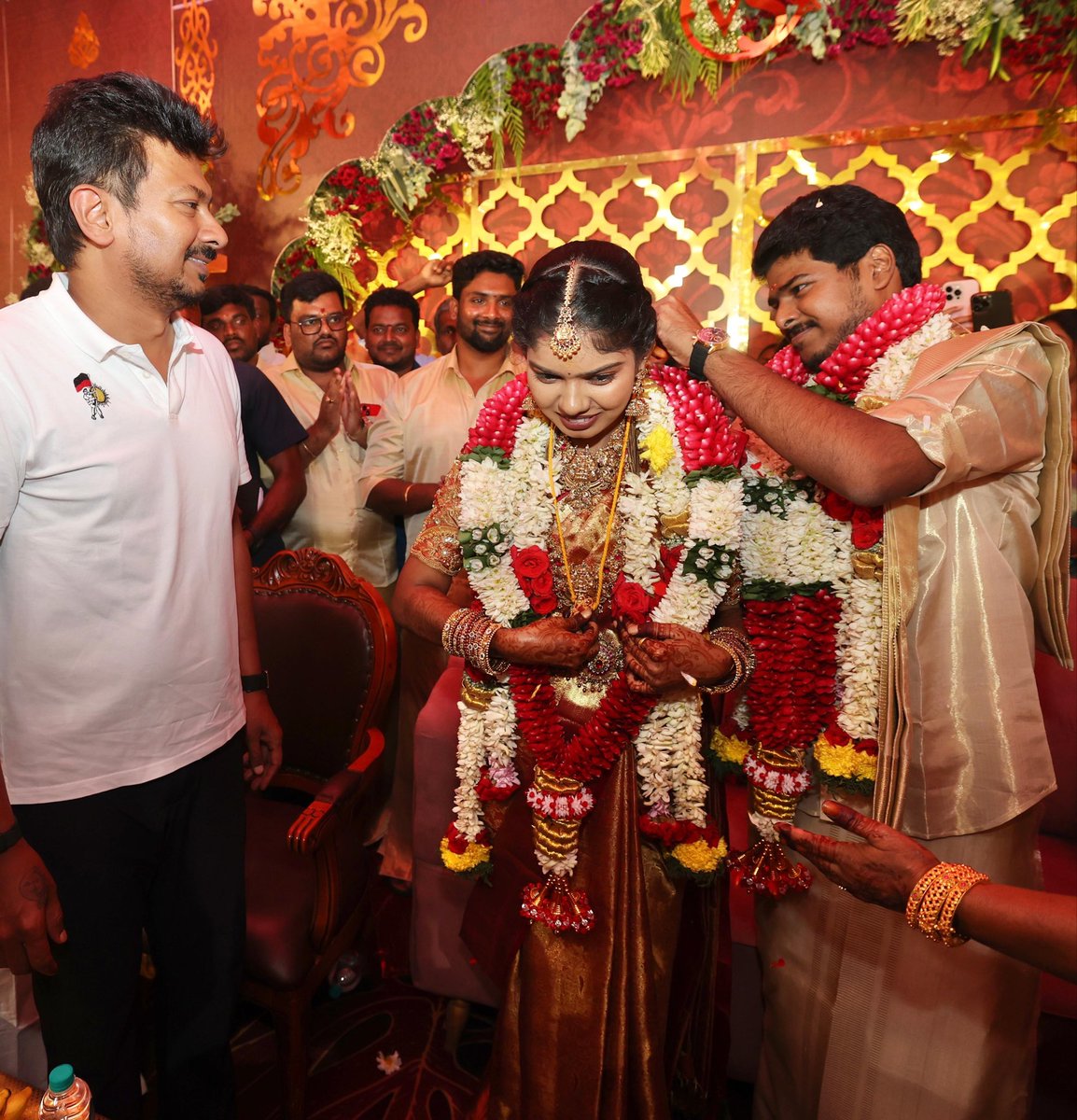 Udhaystalin's tweet photo. கழக மாநில வர்த்தக அணி துணை தலைவர் அண்ணன் பழஞ்சூர் செல்வம் அவர்களின் மகன் விக்ணேஷ் - சூர்யா இணையரின் திருமணத்தை பட்டுக்கோட்டையில் இன்று நடத்தி வைத்தோம்.

மணமக்கள், தந்தை பெரியாரும் - பகுத்தறிவும் போல, அண்ணாவும் - மாநில சுயாட்சியும் போல, கலைஞர் அவர்களும் - சமூக நீதியும் போல, மாண்புமிகு முதலமைச்சர் அவர்களும் - கழகமும் போல சிறப்புகளுடன் வாழ என் அன்பும் - வாழ்த்தும்.

@KN_NEHRU @Anbil_Mahesh @TRBRajaa @Govichezhian #Palanivel @Murasoli_tnj @annadurai_pkt