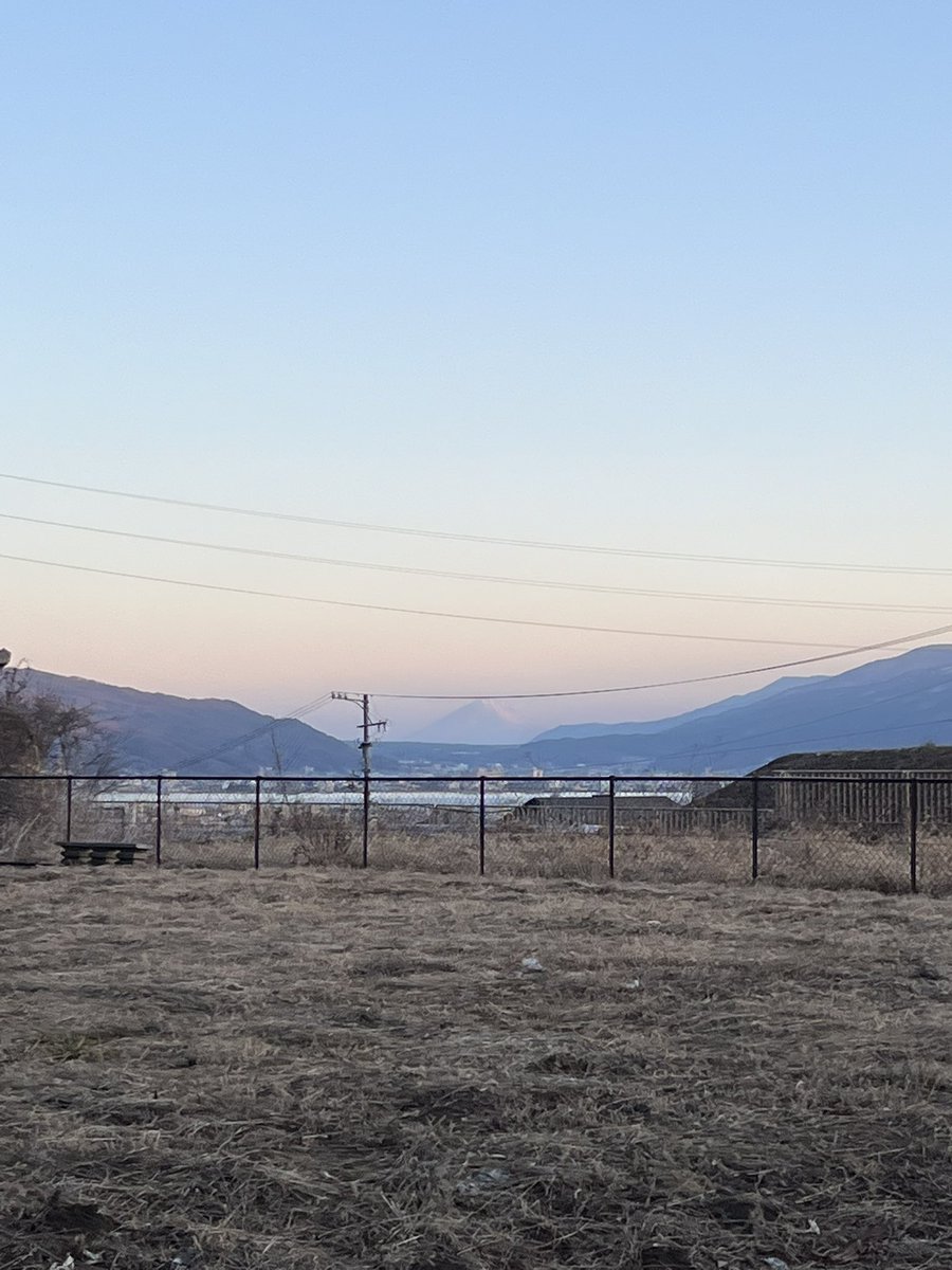 スノボ2日目楽しかった、！
景色綺麗やった！！☺️