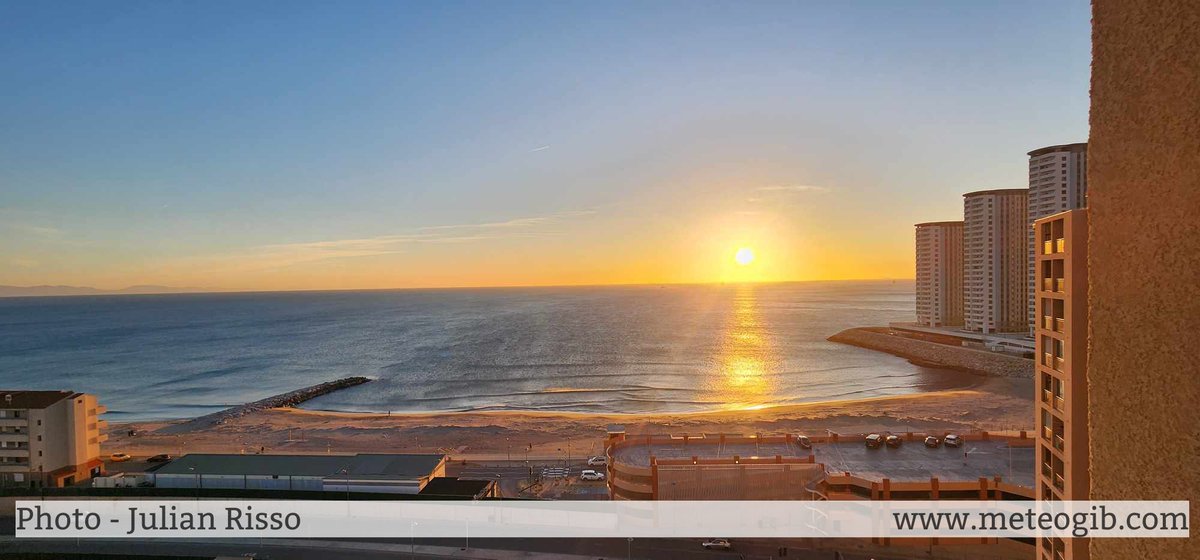 cluck_i's tweet image. #Gibraltar - 15/02 - this morning's #stunning #sunny #Sunday #sunrise 😍 - captured overlooking Eastern Beach with thanks to MeteoGib follower Julian Risso.

#WeekendVibes