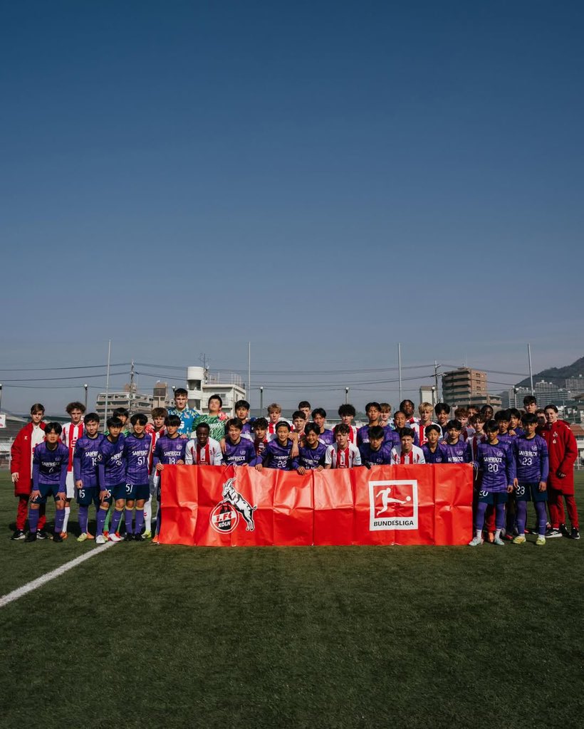 fckoeln_jp's tweet photo. ⚽️サッカーは国境を越える🐐🤝🐻
#effzeh #younggoats #ケルン @sanfrecce_SFC https://t.co/wxpv9bz2bb