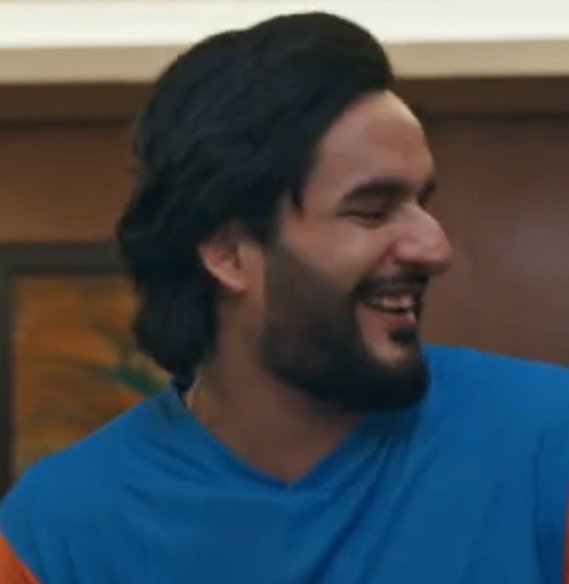 Aura wali ad me bhikhariyo wale expressions diye hai hai isne 😭