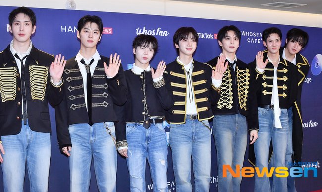 【PHOTO】PENTAGON「Hanteo Music Awards 2025」レッドカーペットに登場
kstyle.com/article.ksn?ar…

#PENTAGON #HanteoMusicAwards #HMAs