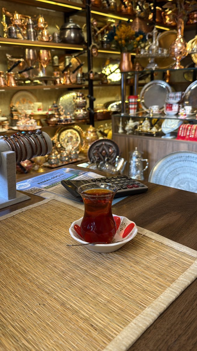 Hayatın anlamı =KEMAL ATATÜRK+💛💙+çay😅😅😍