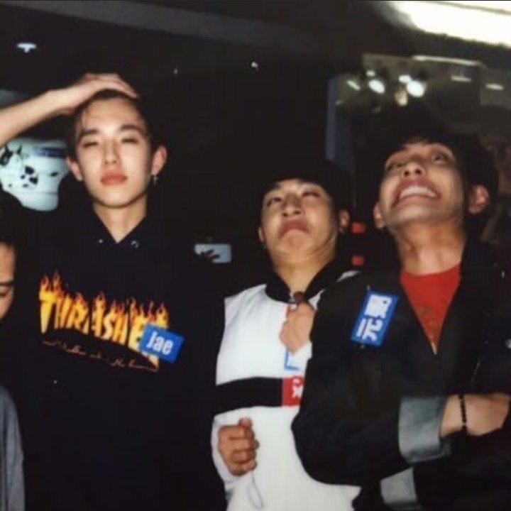 peachesandtokki's tweet image. Behind the scene               The result