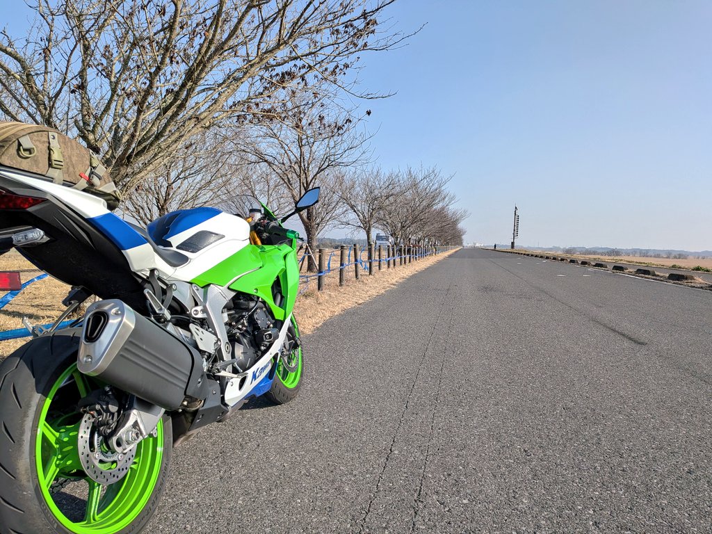 バイクで散歩ついでにカワサキプラザに寄ってみた🏍️ 新型のZ900RS SE