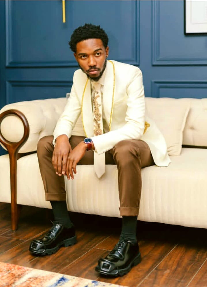 Sweet Guluva our focus 

MAIN MAN SWEET GULUVA 
SWEET GULUVA HAS GRACE
#HandsOffSweetGuluva
#AkhonamathembaZwaneIsLoved