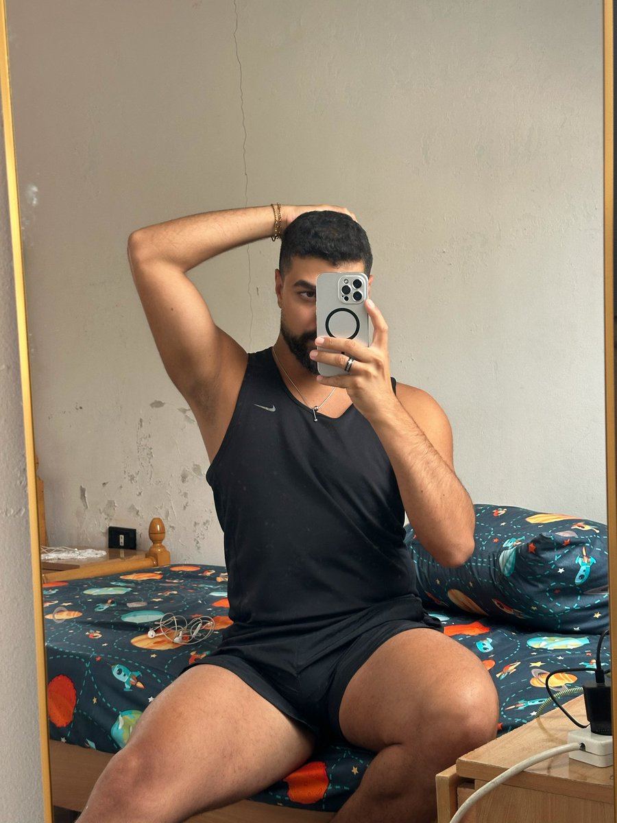 hśëñ fåķîh tweet media