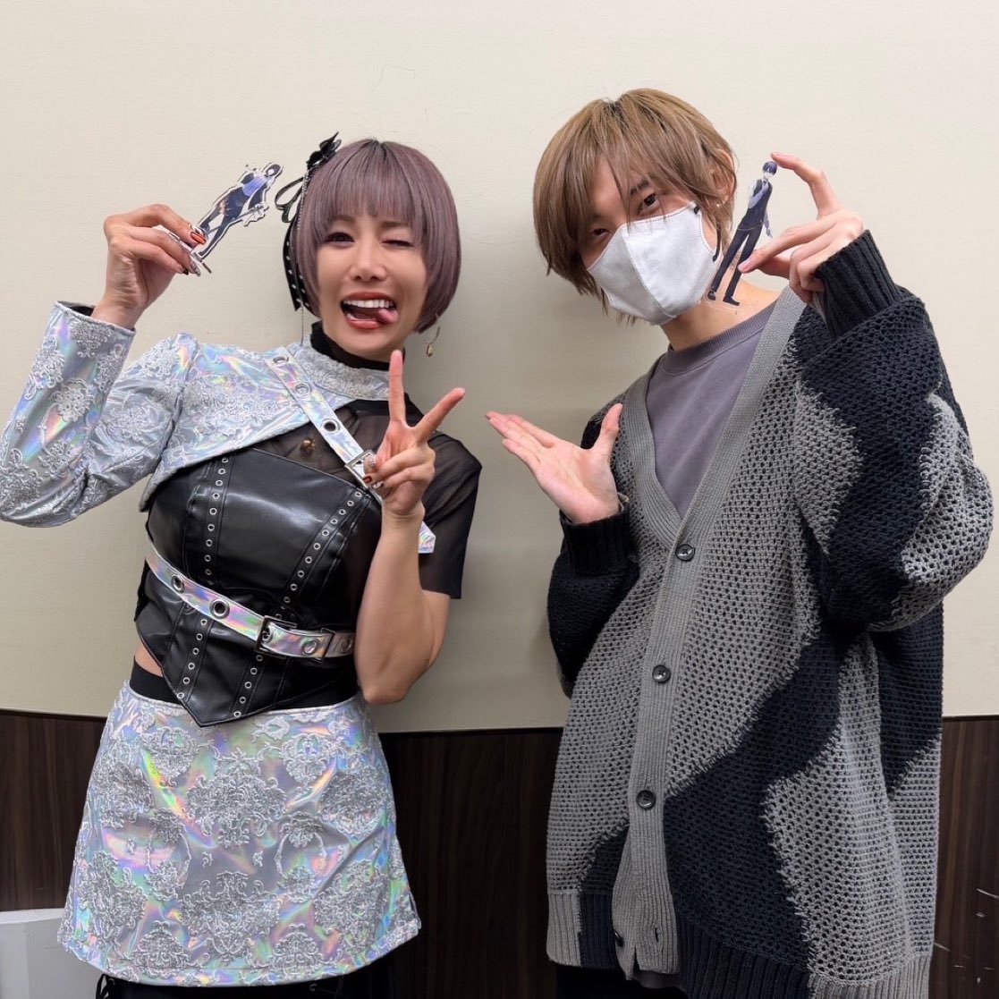 蜷川べにさんのワンマンライブを観させていただきました🙏

LIVEでべにさんを見るのは和楽器バンドツアーぶりでしたが、超かっこよかったし楽しすぎた👾

次の2/28ワンマンでは、べにさんの歌と三味線＋僕も演奏に入って
本気（マジ）でアツい「Liminal fade｣を作るぞの気持ち。気合い入りました🔥