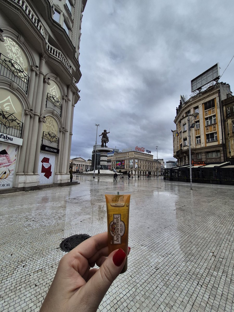 Susumera's tweet image. Dünyanın  heryerinde  beraberiz 😁
@balparmak 
#balparmak ❣️