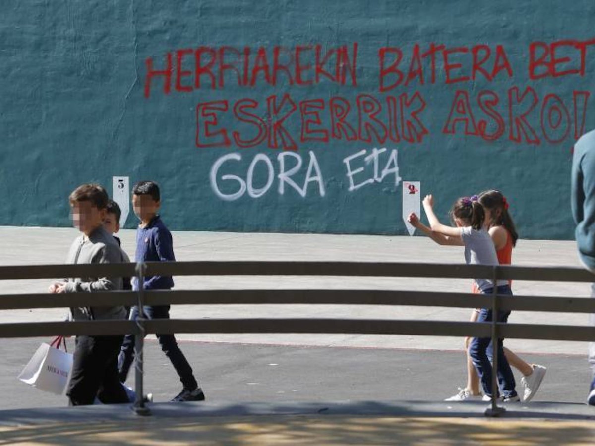 🇪🇸🇪🇺 | VOX exige explicaciones y responsabilidades al Consejo UE y al Gobierno de Sánchez por la desaparición de ETA del listado de organizaciones terroristas de la UE.